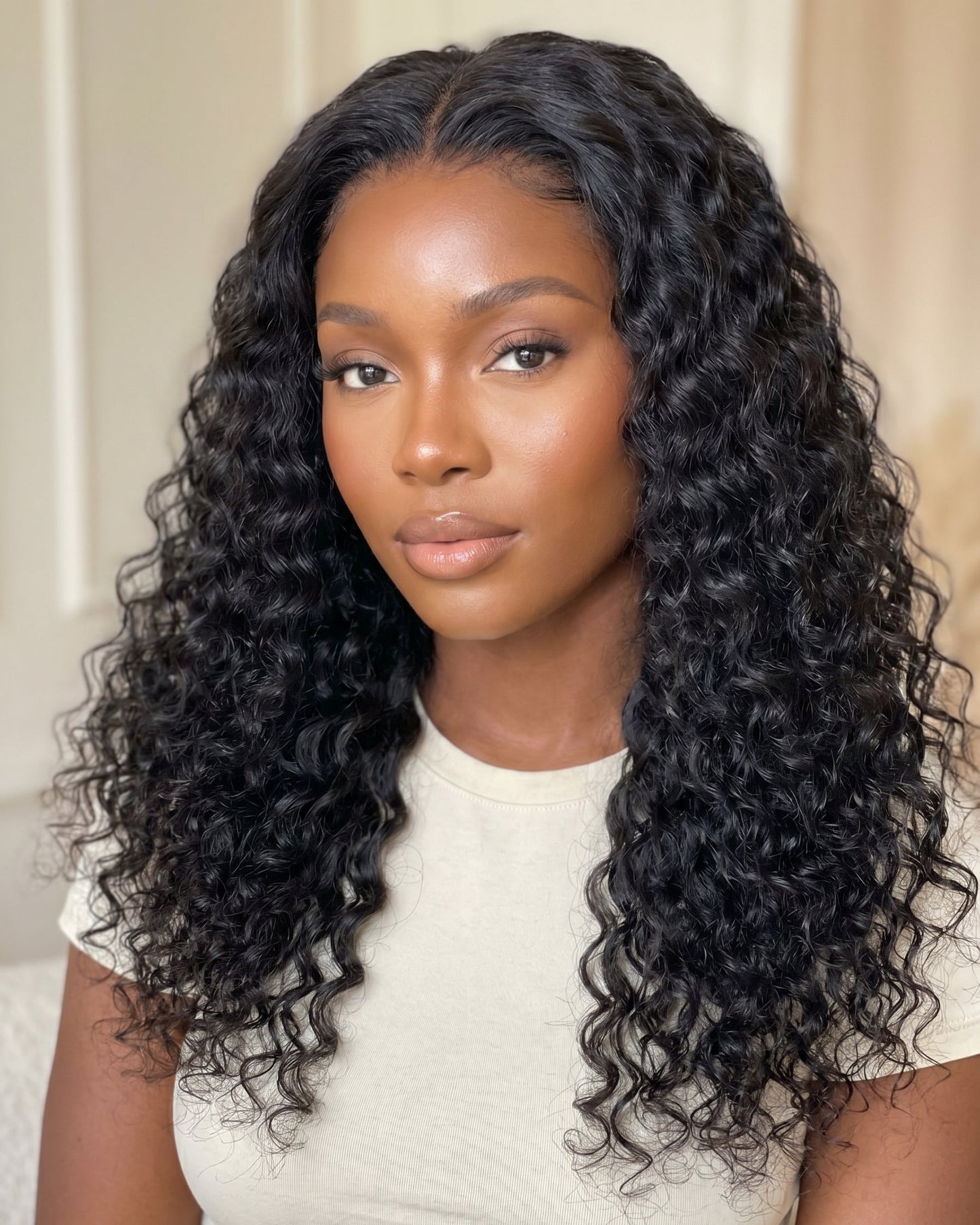 16" Posh Curl Wig – Classic Black