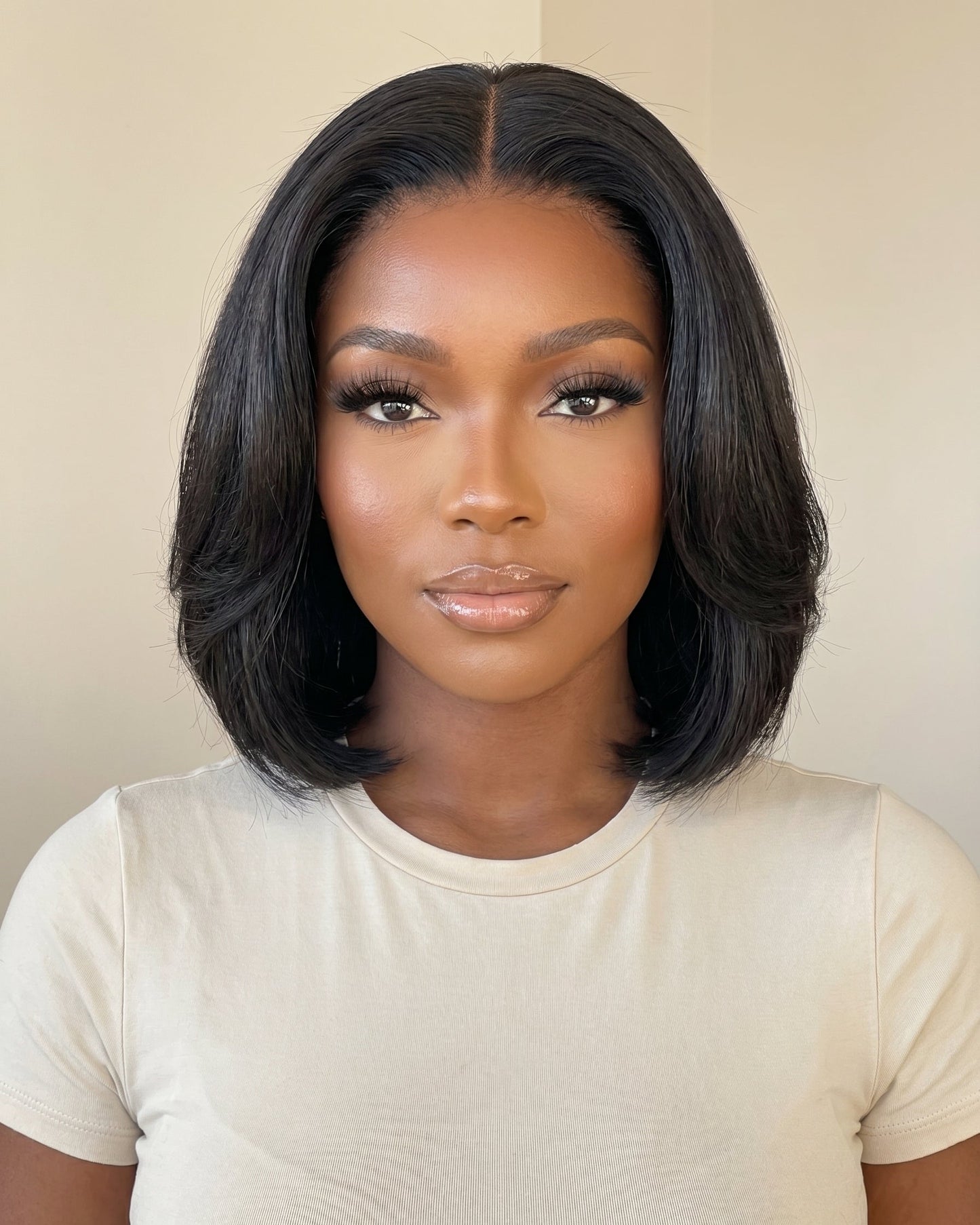 Nova Sleek Bob™ – 10″ 4×4 Lace Closure Wig