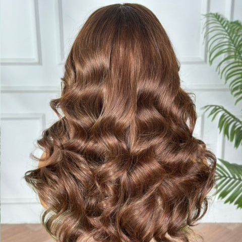 18" Touch of Green Wavy with 5 x 5 Closure